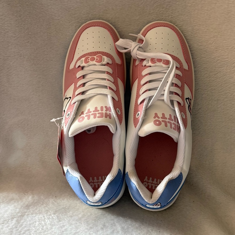 Hello Kitty White and Pink Women’s Size 10 Lace Up‎ Shoes New - Picture 7 of 10